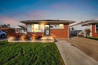 17438 Russell Ave, Allen Park, MI 48101