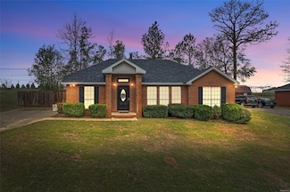 105 Mountain Laurel Rd, Prattville, AL 36066