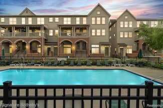 182 Amys Walk Unit 225, Auburn Hills, MI 48326