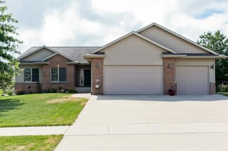 416 Prairie View Dr, Fairfax, IA 52228