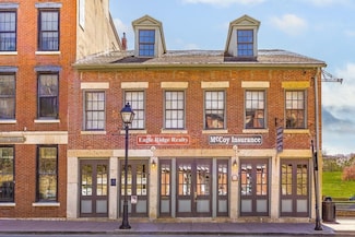 412 S Main St, Galena, IL 61036