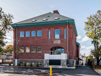 120 Maplewood Ave Unit 301, Gloucester, MA 01930