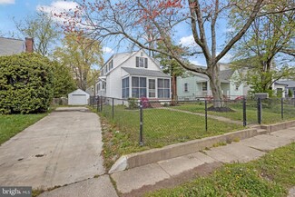 1013 17th St S, Arlington, VA 22202