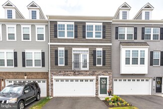 8928 Englewood Farms Dr, Manassas, VA 20112