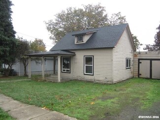149 NW 4th St, Willamina, OR 97396