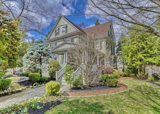 69 Richardson Rd, Melrose, MA 02176