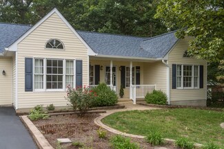 201 Ceocia Ln, Stuarts Draft, VA 24477