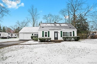 3235 Edgemere Ave, West Bloomfield, MI 48324