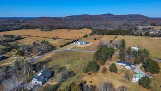9142 Link Rd, Christiana, TN 37037