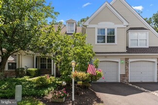 705 Harrowgate Ln Unit 60, New Hope, PA 18938