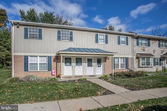 69 Shannon Dr, North Wales, PA 19454