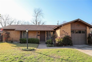 8402 Stillwood Ln, Austin, TX 78757