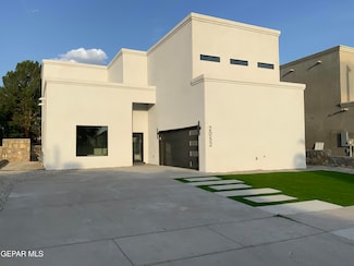 2052 Crystal Ridge St, El Paso, TX 79938
