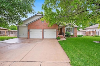 1134 N Denene Ln, Wichita, KS 67212
