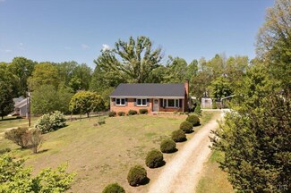 2005 Patrick Henry Hwy, Amherst, VA 24521