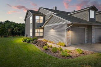 116 Penny Ln, Sycamore, IL 60178