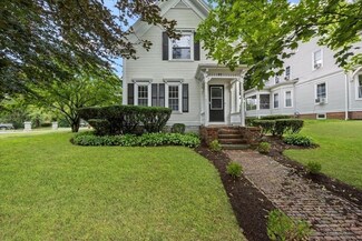 91 Bedford St, Bridgewater, MA 02324