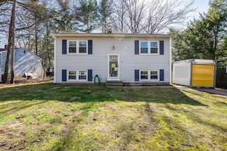 144 Main St, Topsham, ME 04086