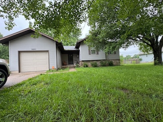 2201 S 14th St, Ozark, MO 65721