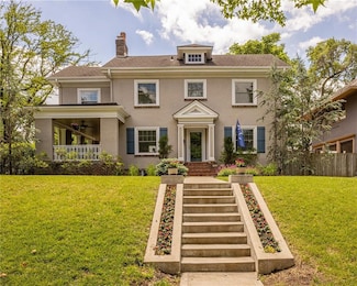 1 W 62nd St, Kansas City, MO 64113