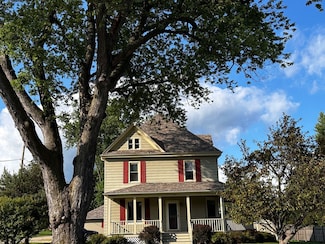 716 W Main St, Warren, IL 61087