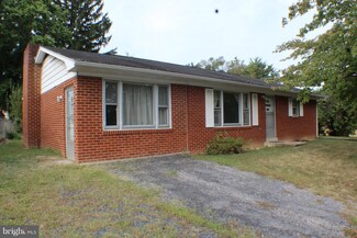 103 Montvue Ave, Mount Jackson, VA 22842