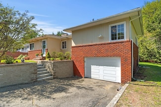 10 Cotuit St, North Andover, MA 01845