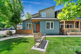 3626 N Kay Ln, Garden City, ID 83714