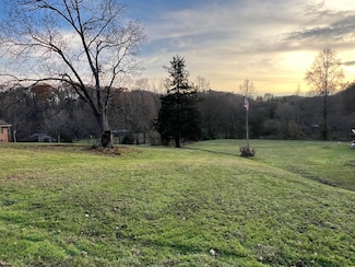 674 Courtney Ln, Chattanooga, TN 37415