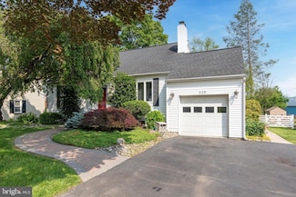 329 Clear Spring Rd, Lansdale, PA 19446