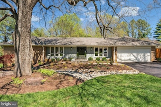 9428 Brian Jac Ln, Great Falls, VA 22066