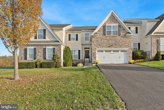 2045 Pleasant Valley Dr, Lansdale, PA 19446