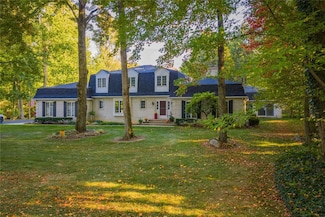 6323 Shadyside Dr, Erie, PA 16505