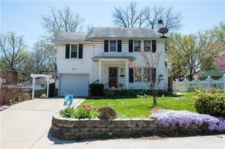 9805 Jewell Ct, Independence, MO 64052