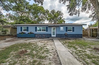 5932 Hilltop Ln E, Lakeland, FL 33809