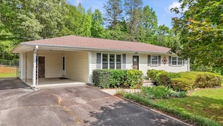 100 Colonial Ct, West Union, SC 29696