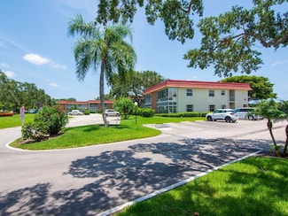 8 Vista Palm Ln Unit 106, Vero Beach, FL 32962
