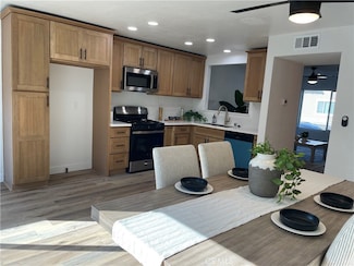 700 W Walnut Ave Unit 58, Orange, CA 92868