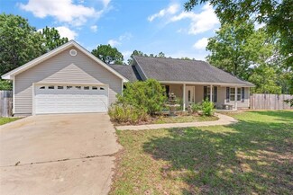 939 Heritage Cir, Hortense, GA 31543