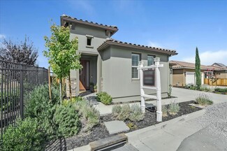 2090 Santoro Way, Hollister, CA 95023