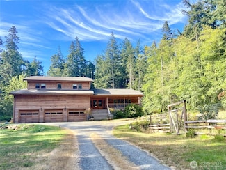582 Sunset Ave, Eastsound, WA 98245