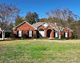 210 Mountain Laurel Rd, Wetumpka, AL 36093