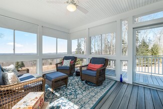 90 Dodge Mountain Rd, Rockland, ME 04841