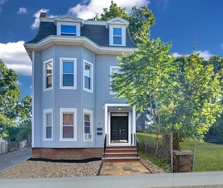 31 Alaska St, Roxbury, MA 02119