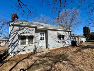201 Joy Dr, Waterloo, IA 50701