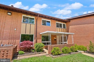 10149 Fair Woods Dr, Fairfax, VA 22030