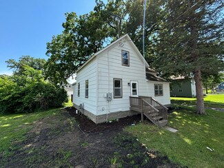 459 4th St N, Brownton, MN 55312