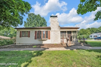 1902 Green Berry Rd, Jefferson City, MO 65101