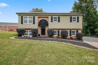 2627 South Ct, Connellys Springs, NC 28612