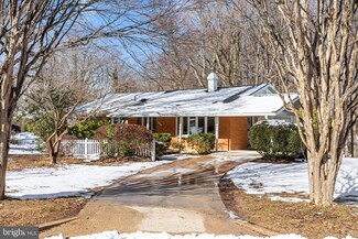 6702 Capstan Dr, Annandale, VA 22003